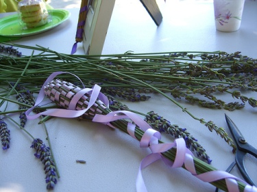 Make Lavender Wands
